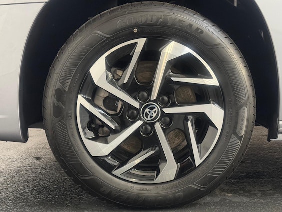 Vehicle image 11 Vehicle image 11