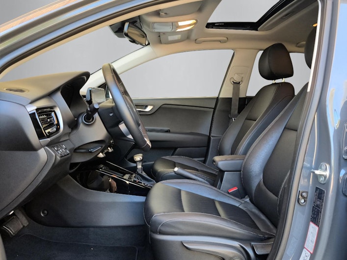 Vehicle image KIA STONIC