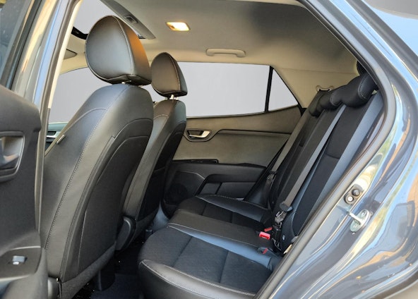 Vehicle image 8 Vehicle image 8