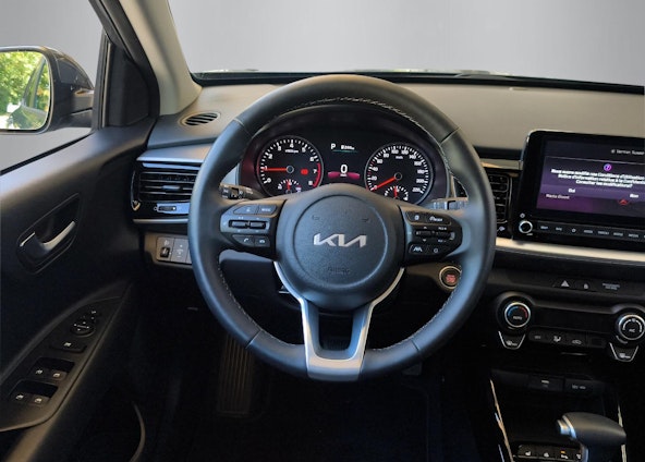 Vehicle image 4 Vehicle image 4