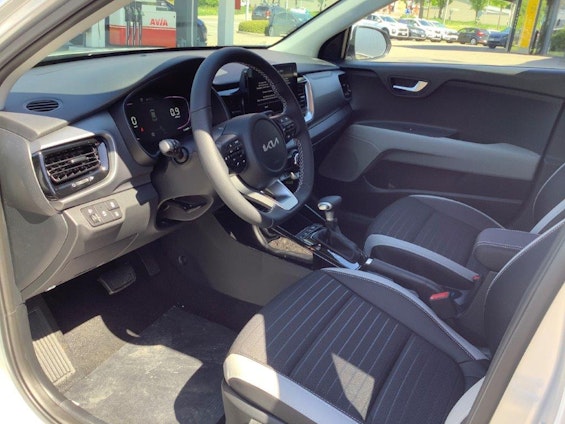 Vehicle image 7 Vehicle image 7