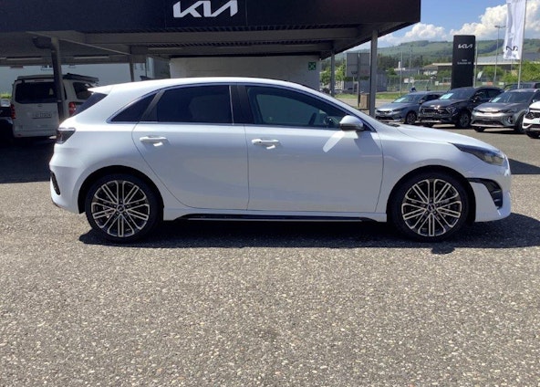 Vehicle image 3 Vehicle image 3