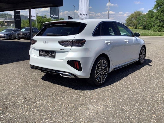 Vehicle image 6 Vehicle image 6