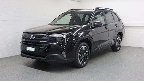 SUBARU Forester Station 2.0i e-Boxer Swiss Plus 1