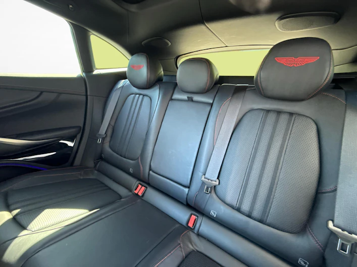 Fahrzeugbild ASTON MARTIN DBX