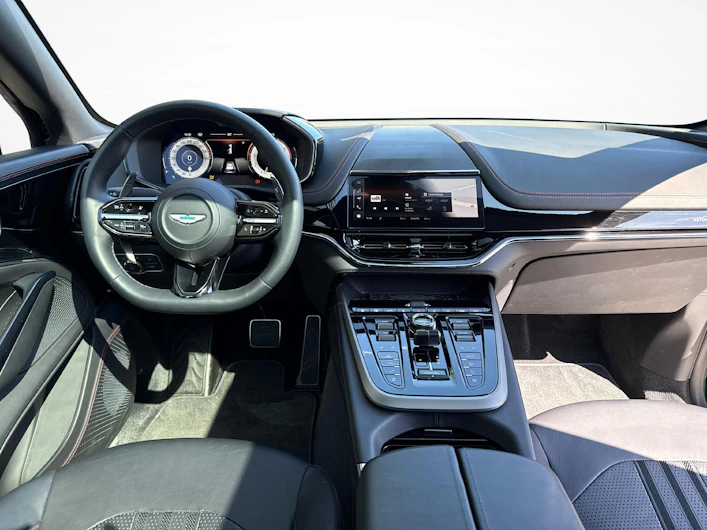 Fahrzeugbild ASTON MARTIN DBX