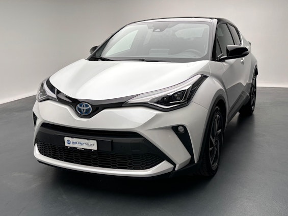 First vehicle image