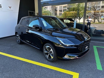 Vehicle image SUZUKI SWIFT 0