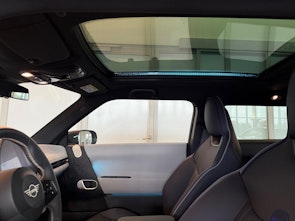 Vehicle image MINI J01 Cooper SE