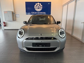 Vehicle image MINI J01 Cooper SE