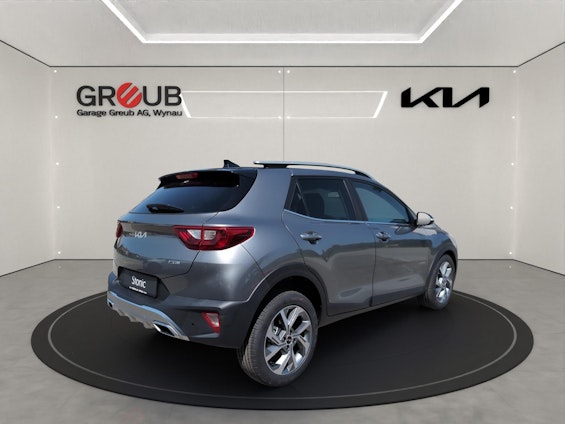 Vehicle image 4 Vehicle image 4