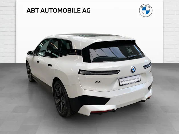BMW iX M60
