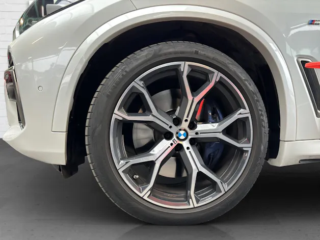 BMW X5 xDriveM50i