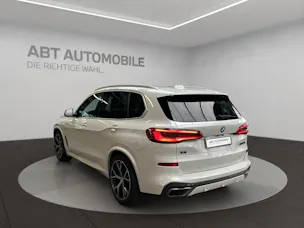 BMW X5 xDriveM50i