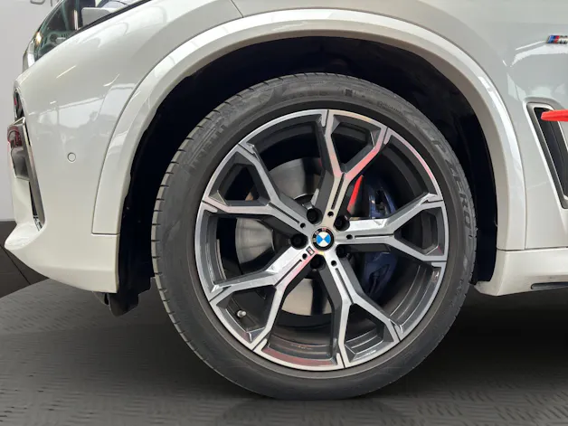 BMW X5 xDriveM50i