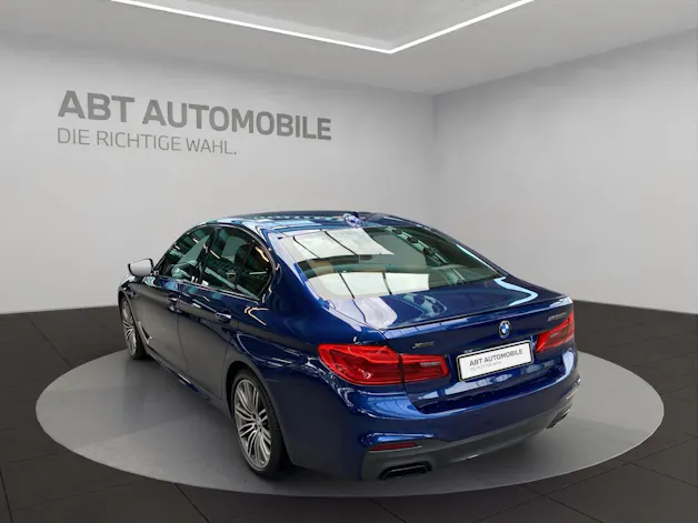 BMW M550i xDrive SAG