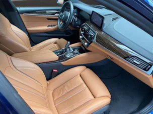 BMW M550i xDrive SAG