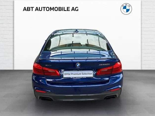 BMW M550i xDrive SAG