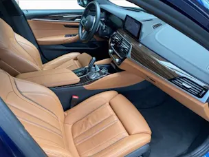 BMW M550i xDrive SAG