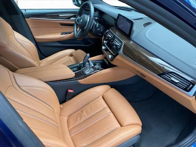 BMW M550i xDrive SAG