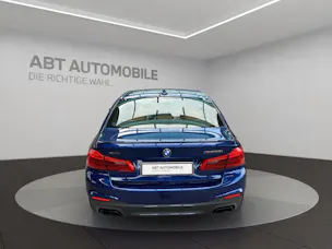 BMW M550i xDrive SAG
