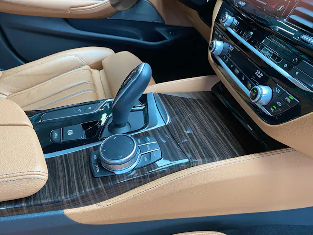 BMW M550i xDrive SAG