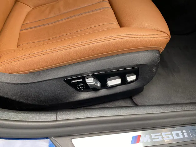 BMW M550i xDrive SAG