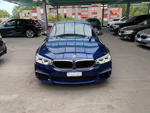 BMW M550i xDrive SAG