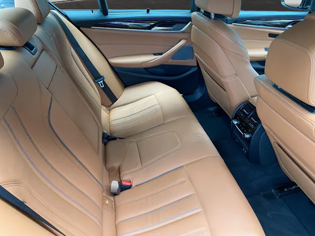 BMW M550i xDrive SAG