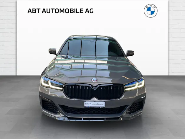 BMW M550i xDrive SAG