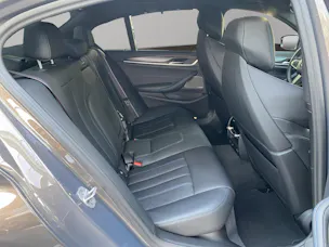 BMW M550i xDrive SAG