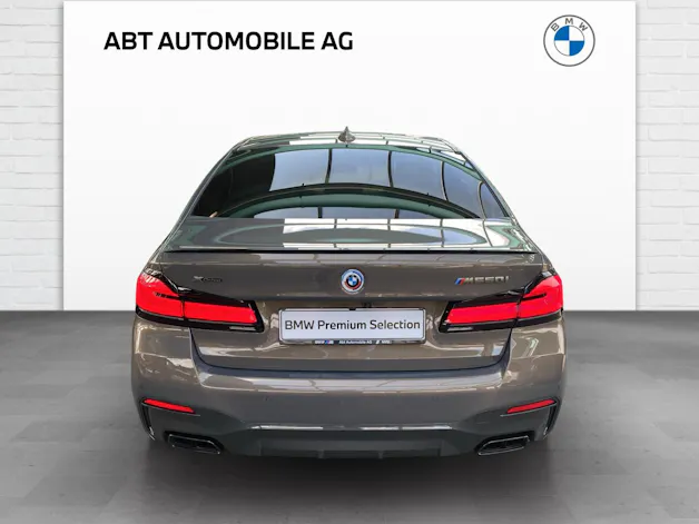 BMW M550i xDrive SAG