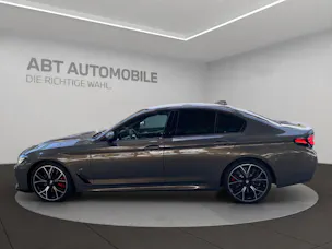 BMW M550i xDrive SAG