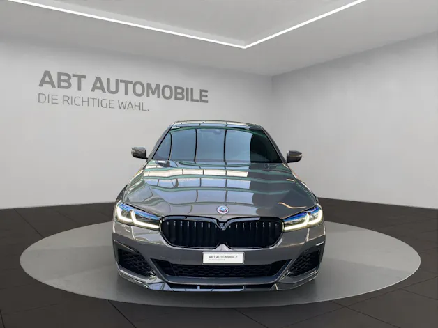 BMW M550i xDrive SAG