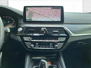 BMW M550i xDrive SAG