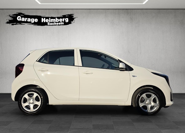 Vehicle image 5 Vehicle image 5