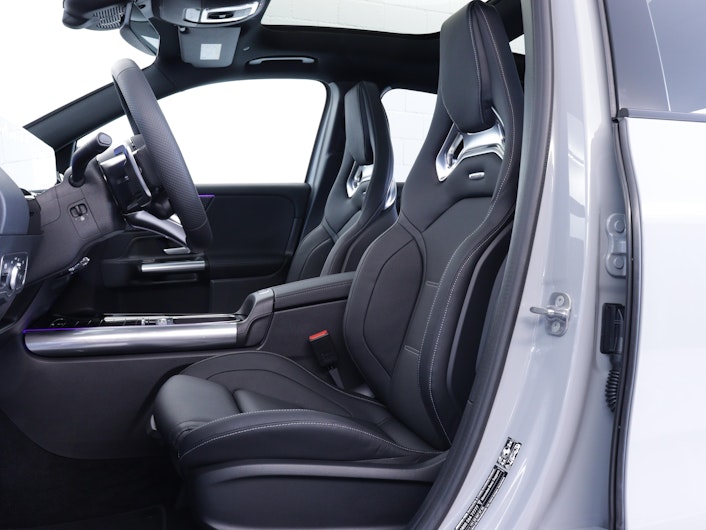 Vehicle image MERCEDES-BENZ GLA 35 AMG