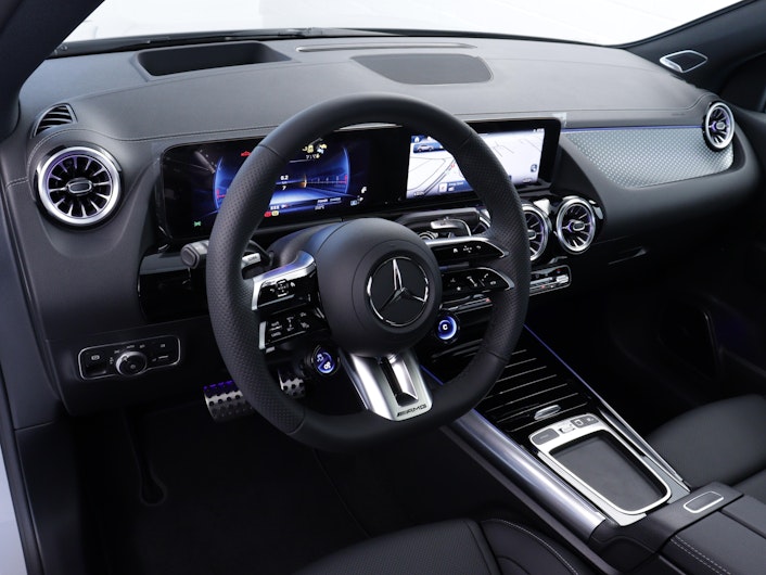 Vehicle image MERCEDES-BENZ GLA 35 AMG