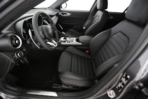 Vehicle image ALFA ROMEO Giulia 2.0 Q4 Veloce