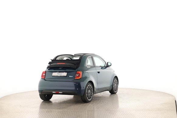 FIAT 500 Cabrio La Prima 1