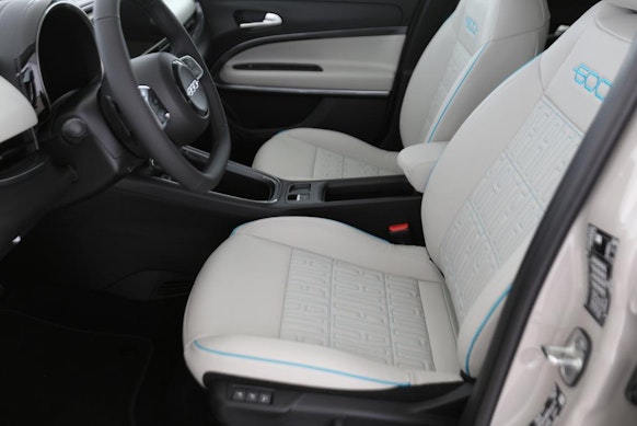 FIAT 600 1.2 Hybrid 136 La Prima 3