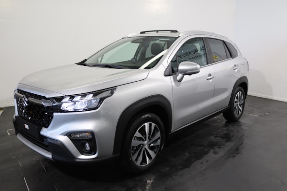 First vehicle image