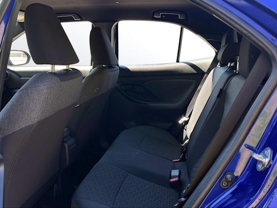 Vehicle image 7