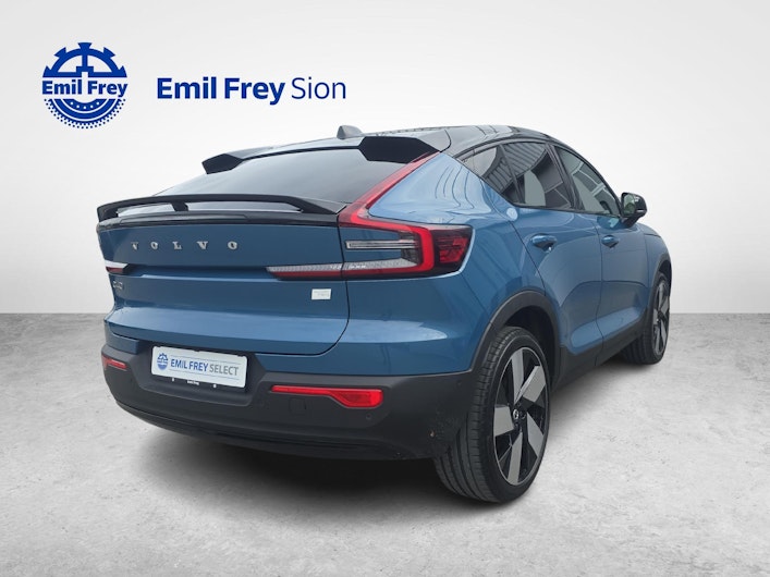 Vehicle image VOLVO C40