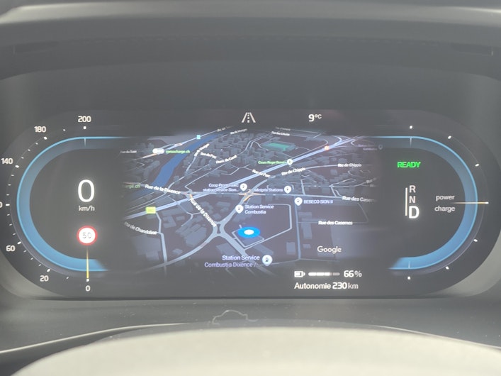 Vehicle image VOLVO C40