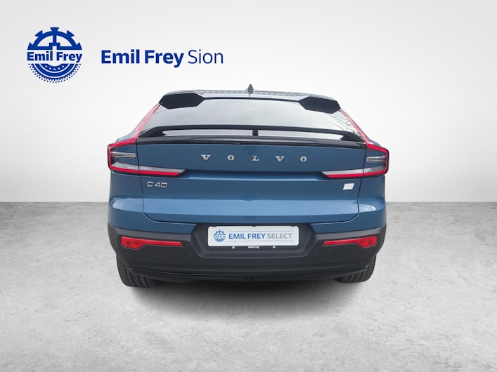 Vehicle image VOLVO C40