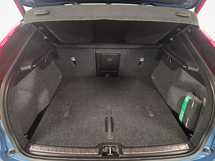 Vehicle image VOLVO C40