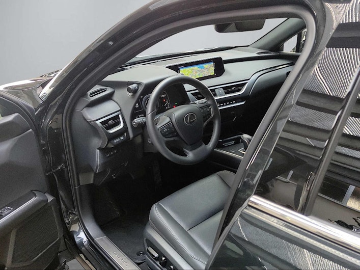 Vehicle image LEXUS UX