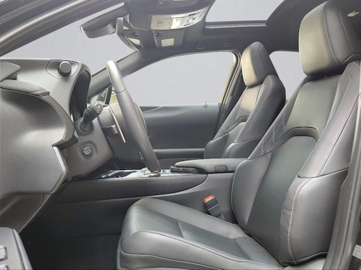 LEXUS UX 300e Excellence 2