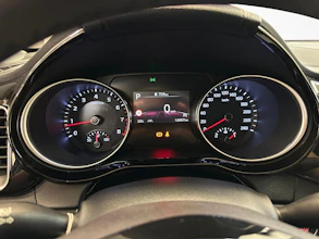 https://vehicle.imgix.net/3876765/05492c8b-9755-45f4-a181-a47e5634296d.jpg